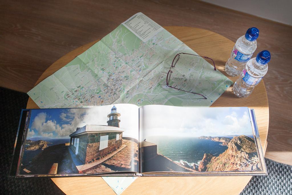 Roompedra Apartamentos Turisticos ซานติอาโก เด กอมโปสเตลา ภายนอก รูปภาพ