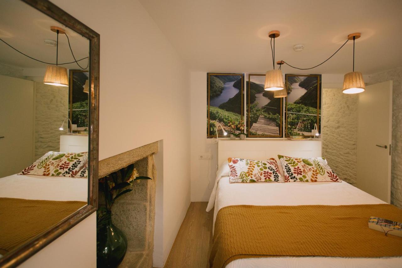 Roompedra Apartamentos Turisticos ซานติอาโก เด กอมโปสเตลา ภายนอก รูปภาพ