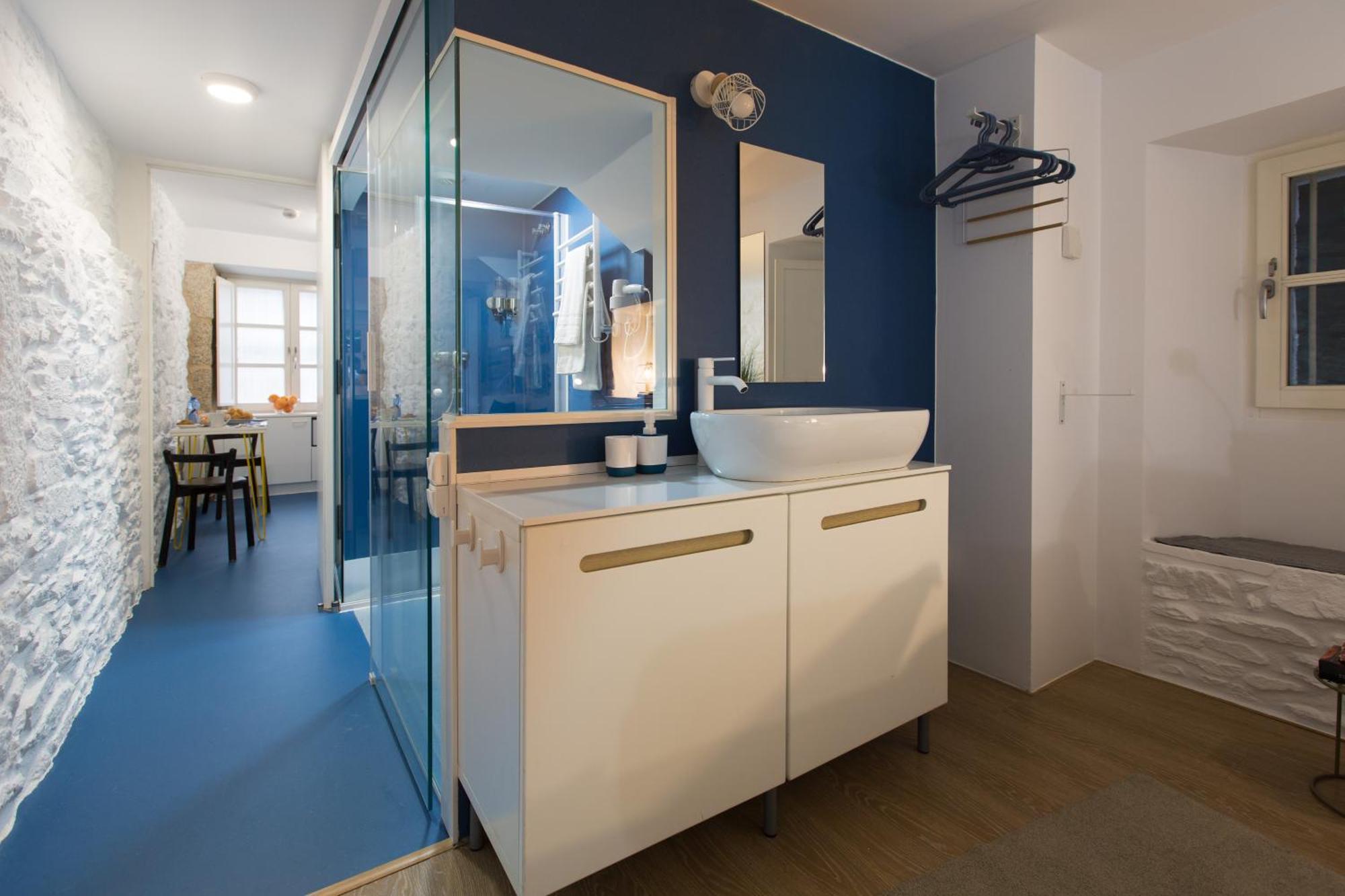 Roompedra Apartamentos Turisticos ซานติอาโก เด กอมโปสเตลา ภายนอก รูปภาพ