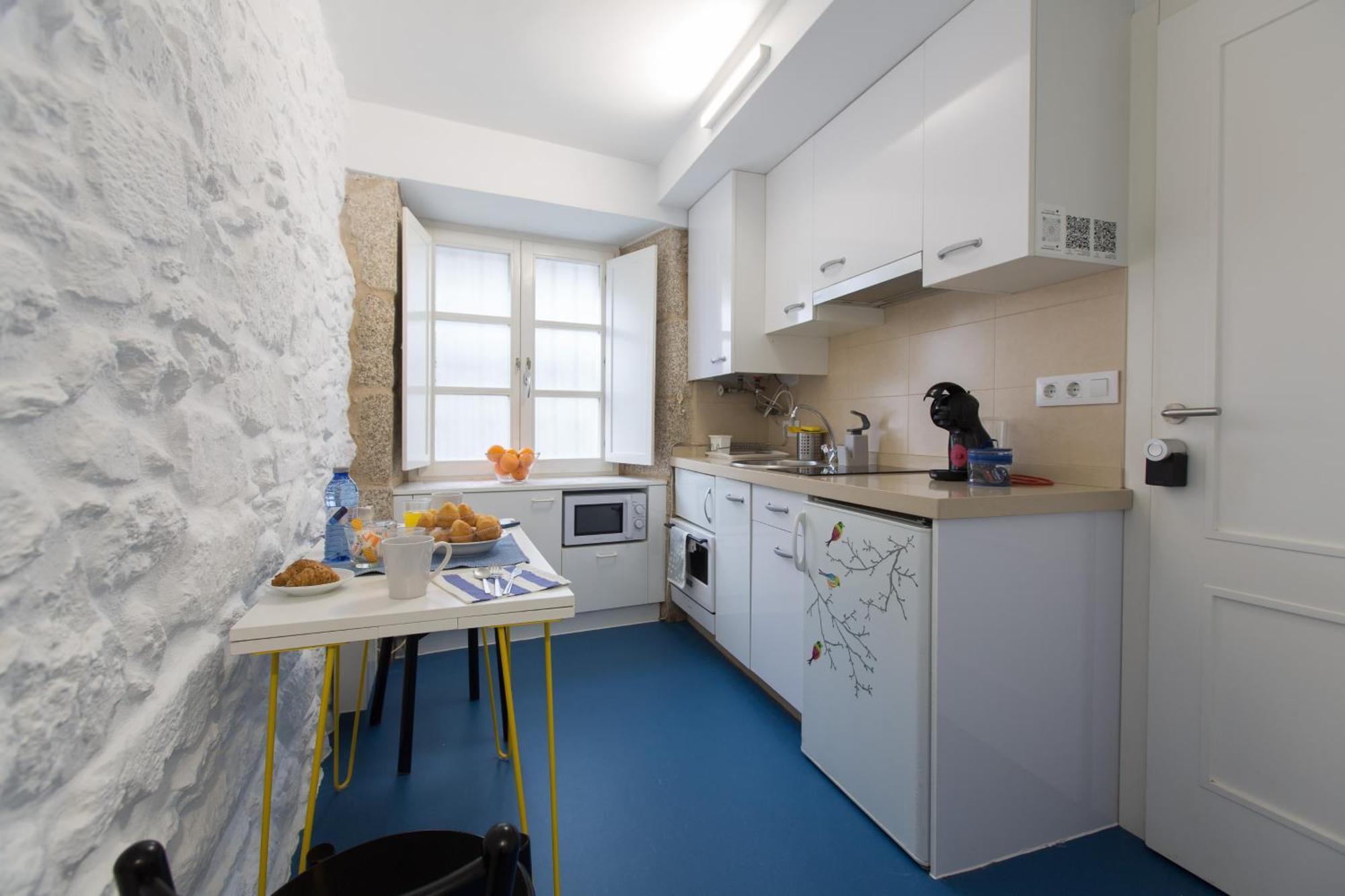 Roompedra Apartamentos Turisticos ซานติอาโก เด กอมโปสเตลา ภายนอก รูปภาพ