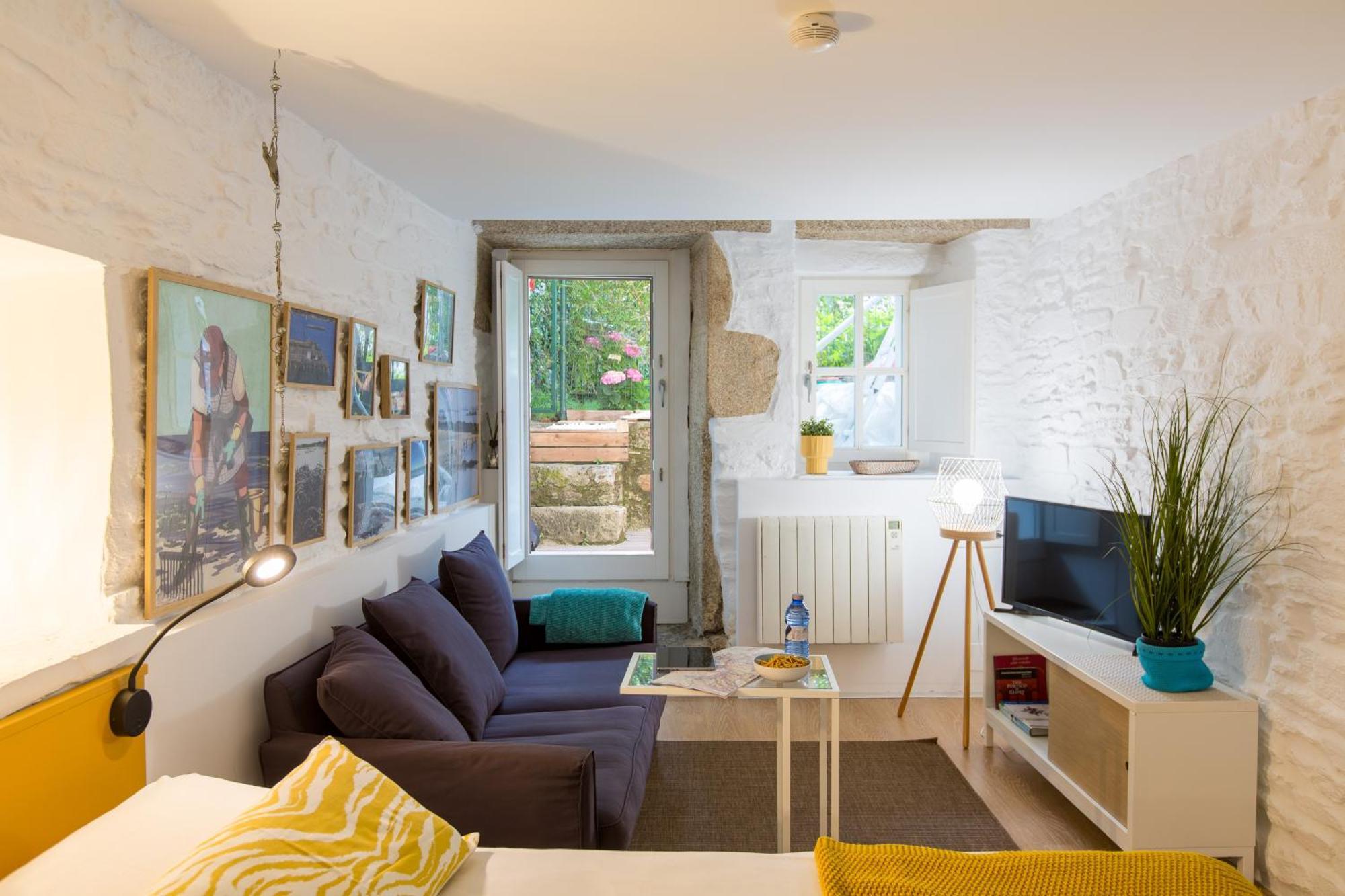 Roompedra Apartamentos Turisticos ซานติอาโก เด กอมโปสเตลา ภายนอก รูปภาพ
