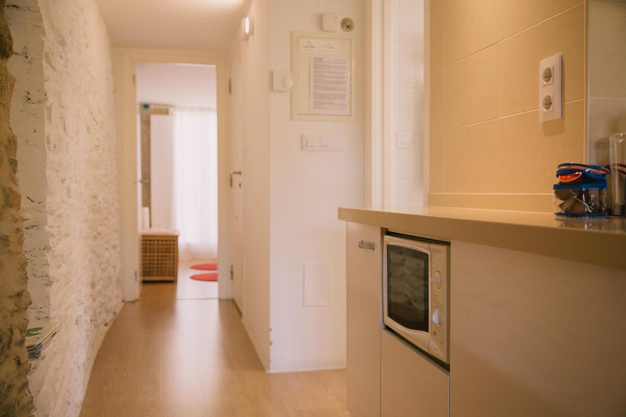 Roompedra Apartamentos Turisticos ซานติอาโก เด กอมโปสเตลา ภายนอก รูปภาพ