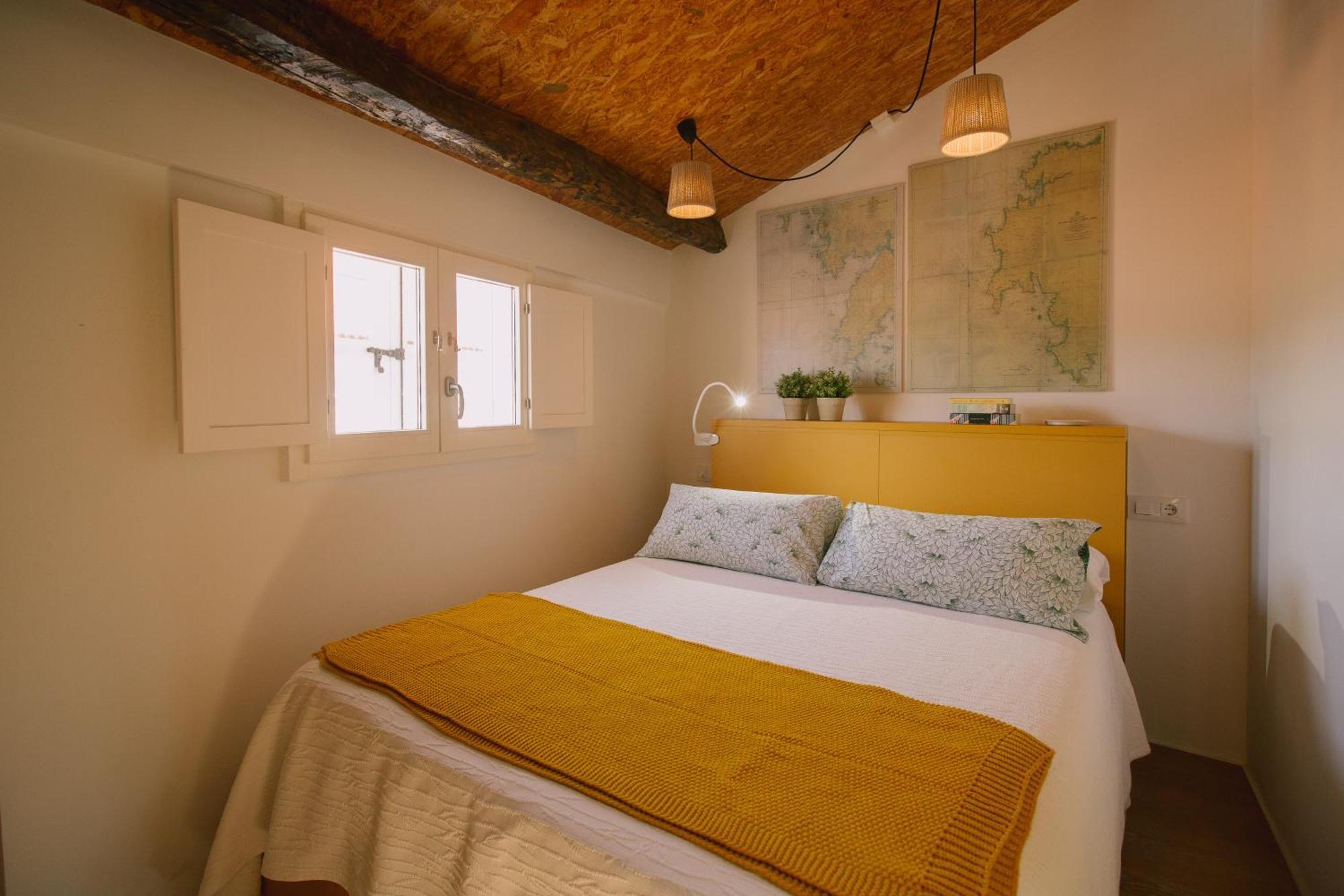 Roompedra Apartamentos Turisticos ซานติอาโก เด กอมโปสเตลา ภายนอก รูปภาพ