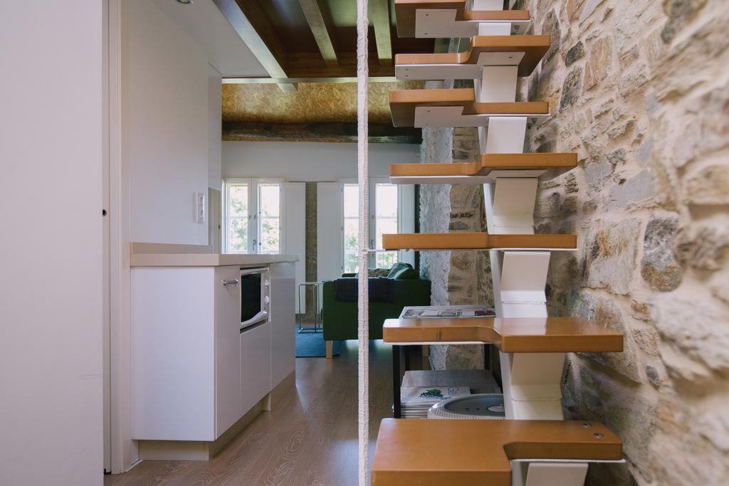 Roompedra Apartamentos Turisticos ซานติอาโก เด กอมโปสเตลา ภายนอก รูปภาพ