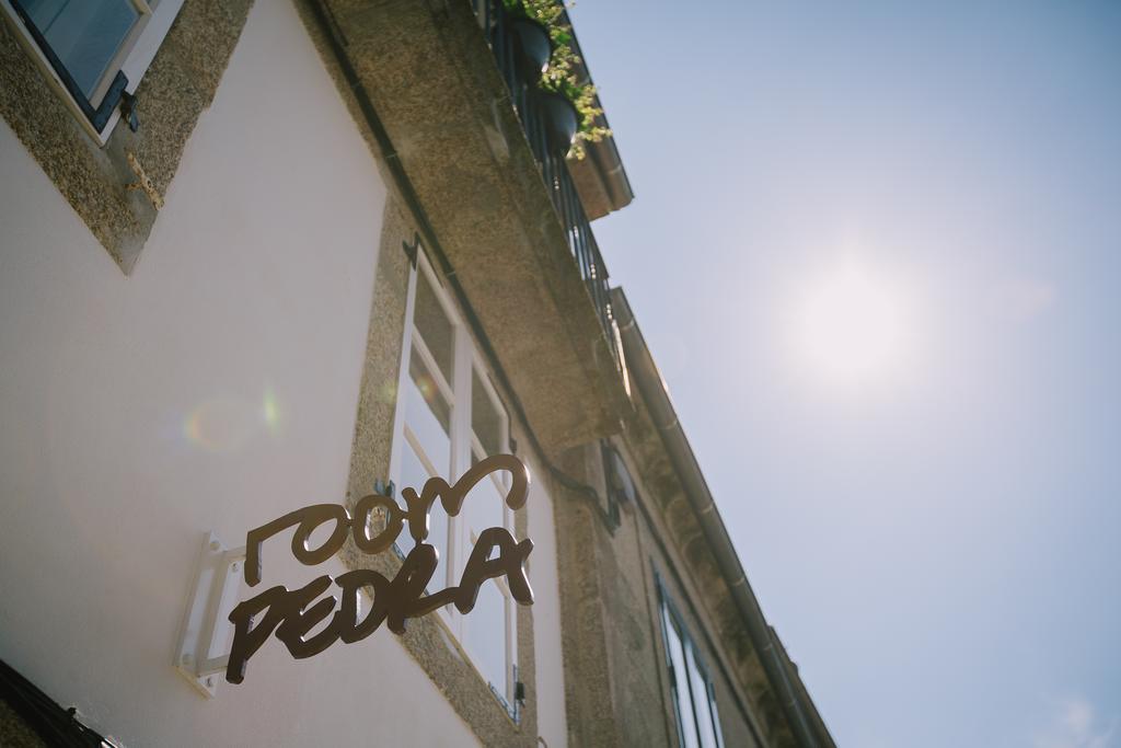 Roompedra Apartamentos Turisticos ซานติอาโก เด กอมโปสเตลา ภายนอก รูปภาพ